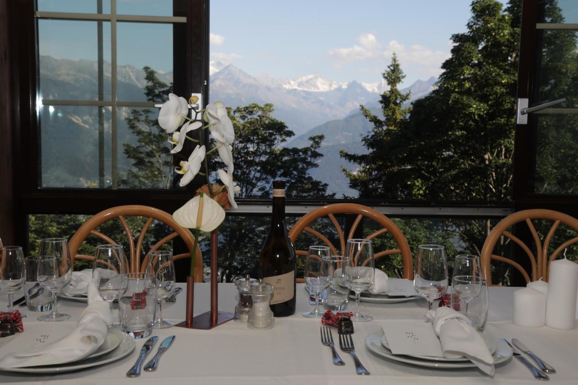 Hotel-Restaurant Le Mont Paisible, Κρανς Μοντάνα Εξωτερικό φωτογραφία